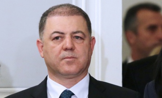Военни разузнавачи дадоха министър Ненчев на прокуратурата