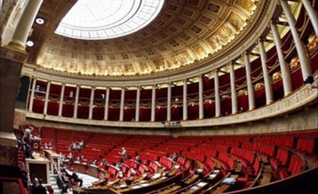 Долната камара на френския парламент одобри отнемането на гражданство заради тероризъм