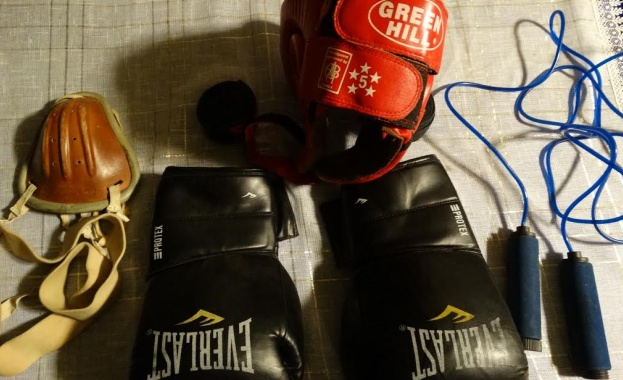 Ръкавиците и каската на Кубрат Пулев ще бъдат утре в Асеновград