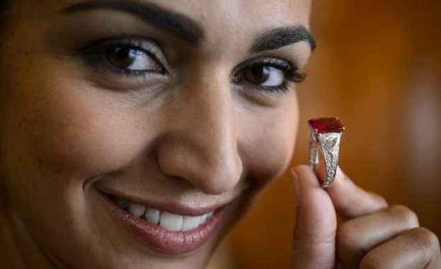 Sotheby's продаде на търг най-скъпия рубин в света