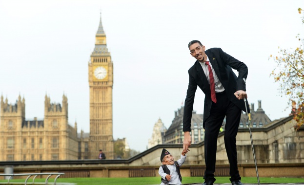 Най-ниският човек срещна най-високия