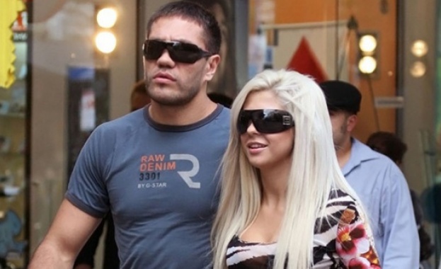 Кобрата се жени за Андреа при успех над Кличко?