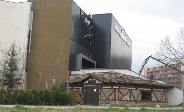 КЗК отмени спирането на ремонта на Зимния дворец 