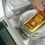 Русия продължава да купува злато 