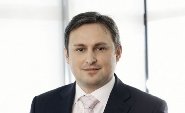 Шефът на Фонда за влоговете: Хората с пари в КТБ да не се струпват веднага пред банките