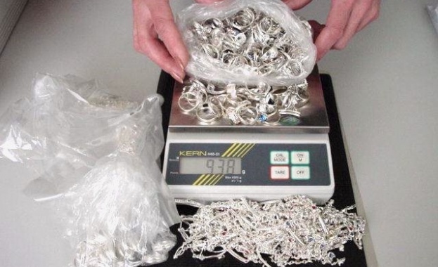 5,210 кг контрабандни сребърни накити иззеха митническите служители на МП Малко Търново
