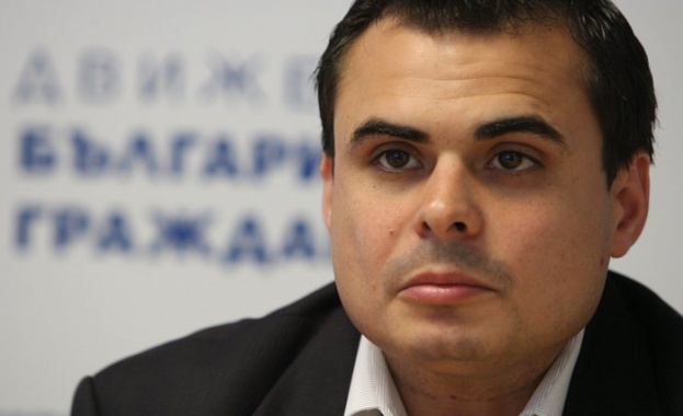 Петър Николов: По-добре в РБ да се разведем, отколкото да лицемерничим