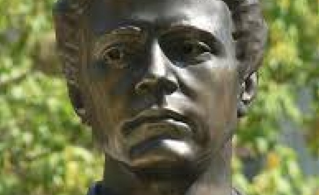 Бюст-паметник на Левски поставят в Мездра