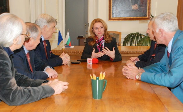 Вяра Анкова получи отличие на БАН