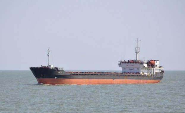 13 руски моряци евакуирани от бедстващ край Варна товарен кораб 