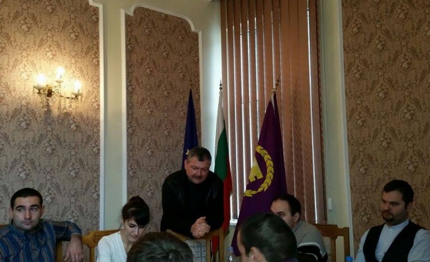 Горов към младежите: Бъдете новатори и коректив за политиците	