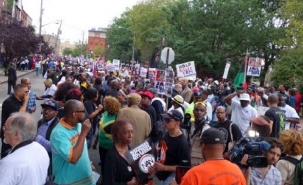 Продължават протестите срещу полицейското насилие в САЩ