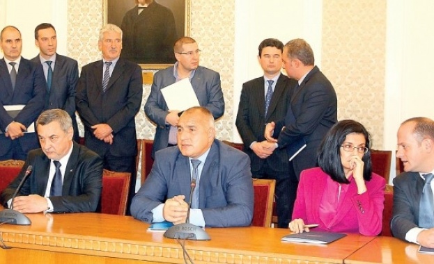 Коалицията не е толкова крехка, колкото изглежда