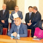 Коалицията не е толкова крехка, колкото изглежда