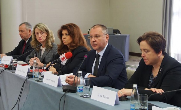 Станишев за Шенген: Щом България е изпълнила критериите, има право да бъде приета