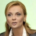 Карастоянова: Наблюдаваме възстановяване на туризма с до 45%