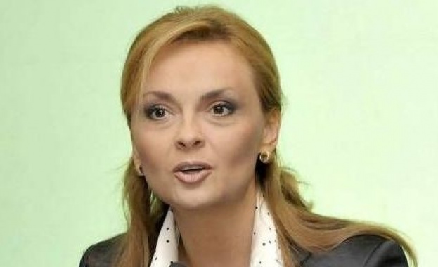 Карастоянова: Наблюдаваме възстановяване на туризма с до 45%