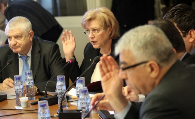 Менда Стоянова: Синдикатите трябва да имат по-реалистични искания