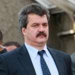 Батков дава 15% от акциите на "Левски" на феновете