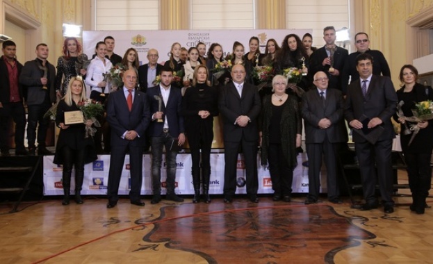 Гришо с награда "Постижение на годината", с "Впечатляващо представяне" - Боян Петров