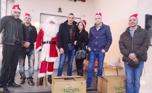 Млади социалисти от Стара Загора в „Акция Дядо Коледа”
