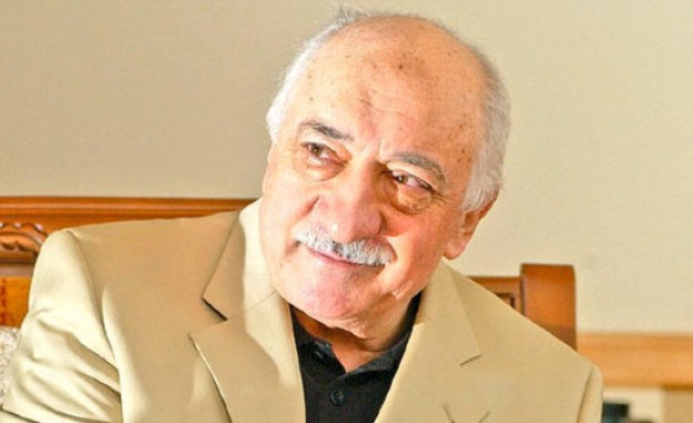 Съд в Истанбул издаде заповед за ареста на богослова Гюлен