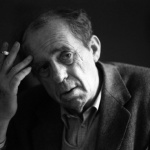 Отнасяме се към любовта като към искра, а тя всъщност е динамит