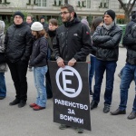 Расистките изказвания прикриват орязване на публични услуги