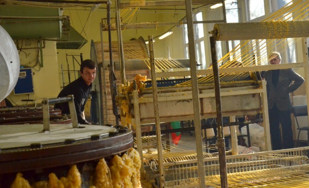 Демонстрираха новата технология за производство на свещи