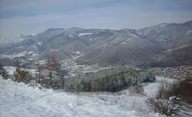След 12 часа издирване откриха туриста, който пострада при преход в Стара планина