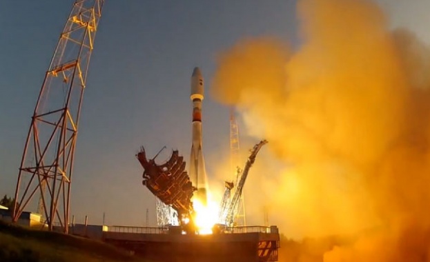 Ракета "Союз-2.1б" стартира от „Плесецк“