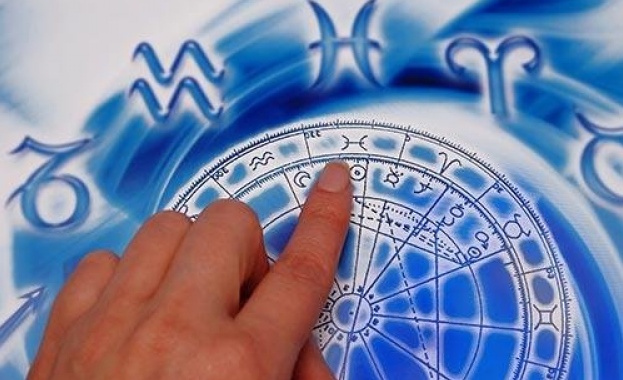 Защо астрологията се смее на политиците