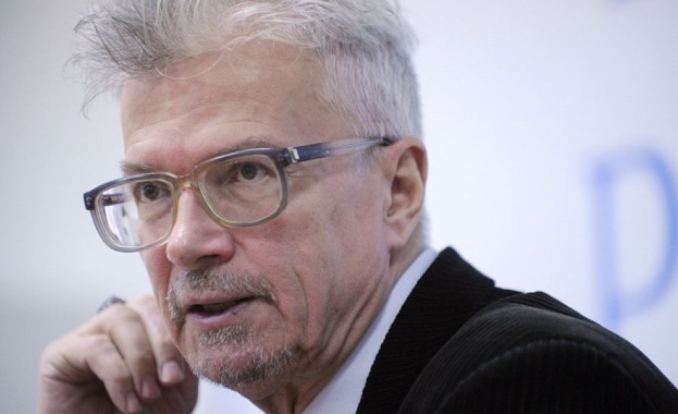 Руският писател Лимонов: Нападението в Париж е наказание за аморалната низост