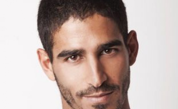 Моето име е Ахмед. Днес аз съм Шарли