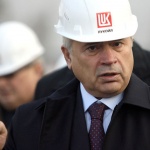 Алекперов: Цената на петрола може да падне до 25 долара за барел