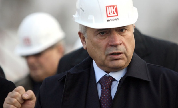 Алекперов: Цената на петрола може да падне до 25 долара за барел