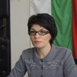 Десислава Атанасова: Сега е важно да се мобилизираме като общество