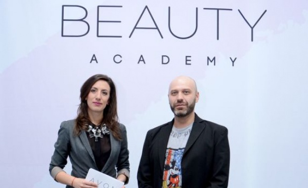 AVON Beauty Academy представи топ тенденциите в грима за пролет/лято 2015 г.