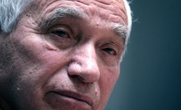 Почина Желю Желев