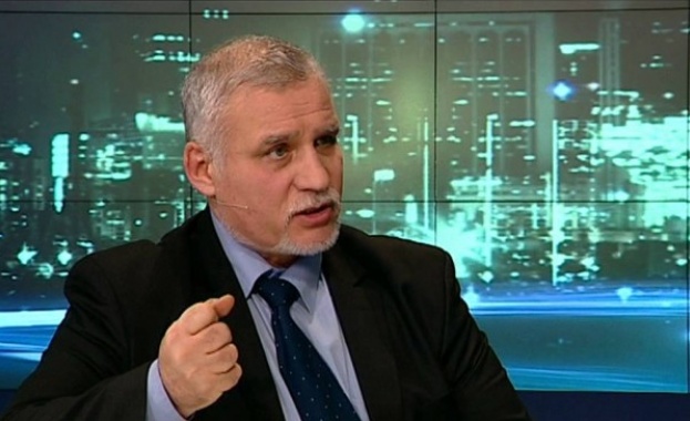 Не трябва да участваме в “прогнозираната” война, която вече се води