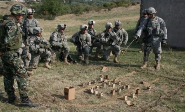 Пентагонът проучва възможността за разполагане на бойна техника в България