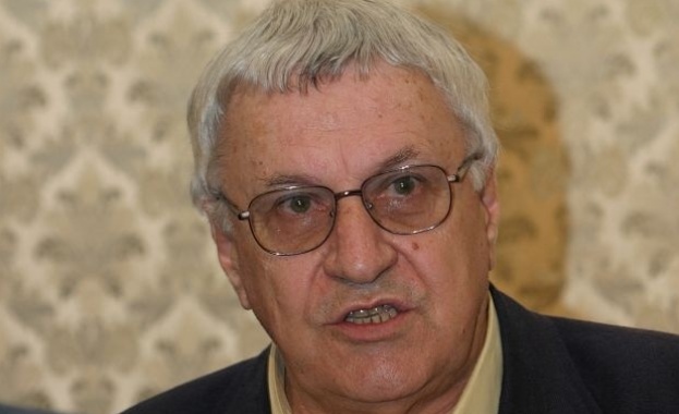 Проф. Андрей Пантев: Втората студена война вече тече