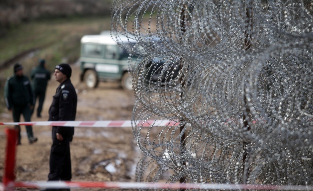 Временната ограда с Турция ще е като Берлинската стена