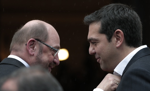 Шулц е разтревожен от сближаването между Гърция и Русия