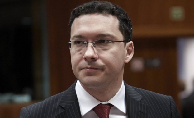 Прокуратурата обвини бившия министър на външните работи Даниел Митов и заместника му и Христо Ангеличин