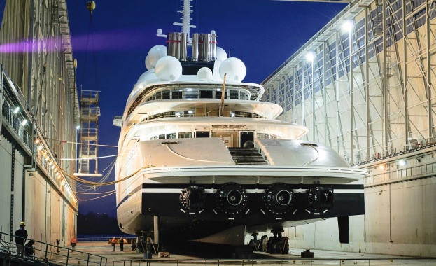 Най-дългата яхта ще струва 1 млрд. долара