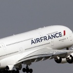 Самолет на Air France се готви за аварийно кацане на руско летище 