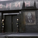Сменят костюма на Ленин 