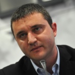 Бюджетният излишък набъбна до нивото от предкризисната 2008 г.