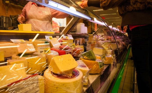 Русия забрани вноса на млечни продукти от Полша